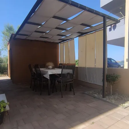 Apartments Oasis Nin Exterior photo