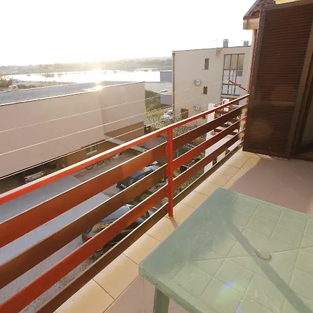 Apartments Oasis Nin Exterior photo
